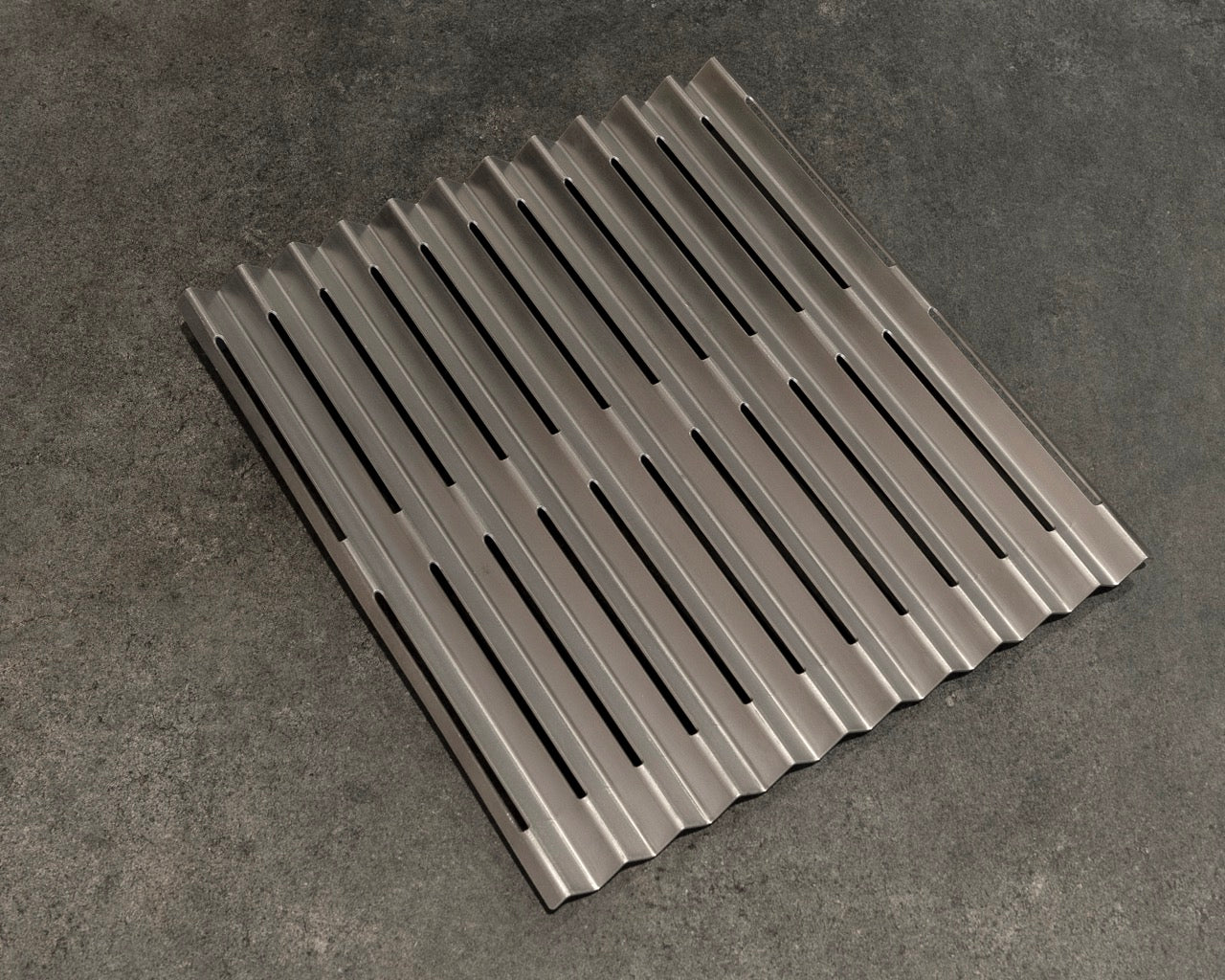 V Groove Grill